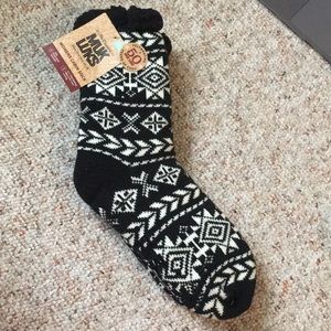 NWT Muk Luks Women’s Thick & Cozy Cabin Socks Black and White L/XL